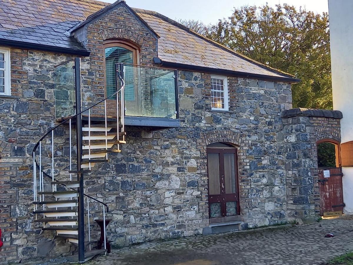 Гостевой дом Mount Pleasant Country House Лукан Экстерьер фото